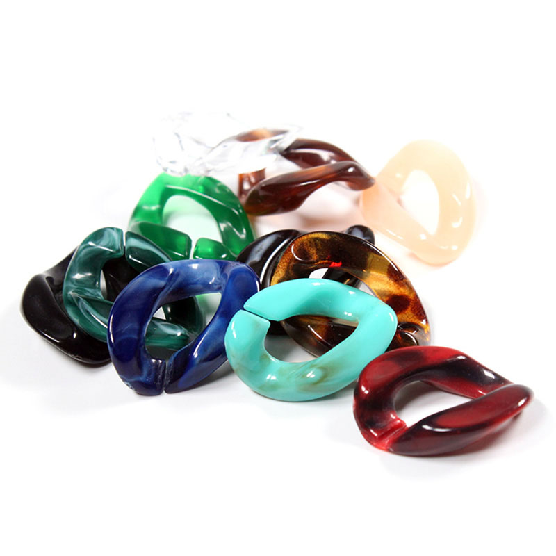 Colorful acrylic chain